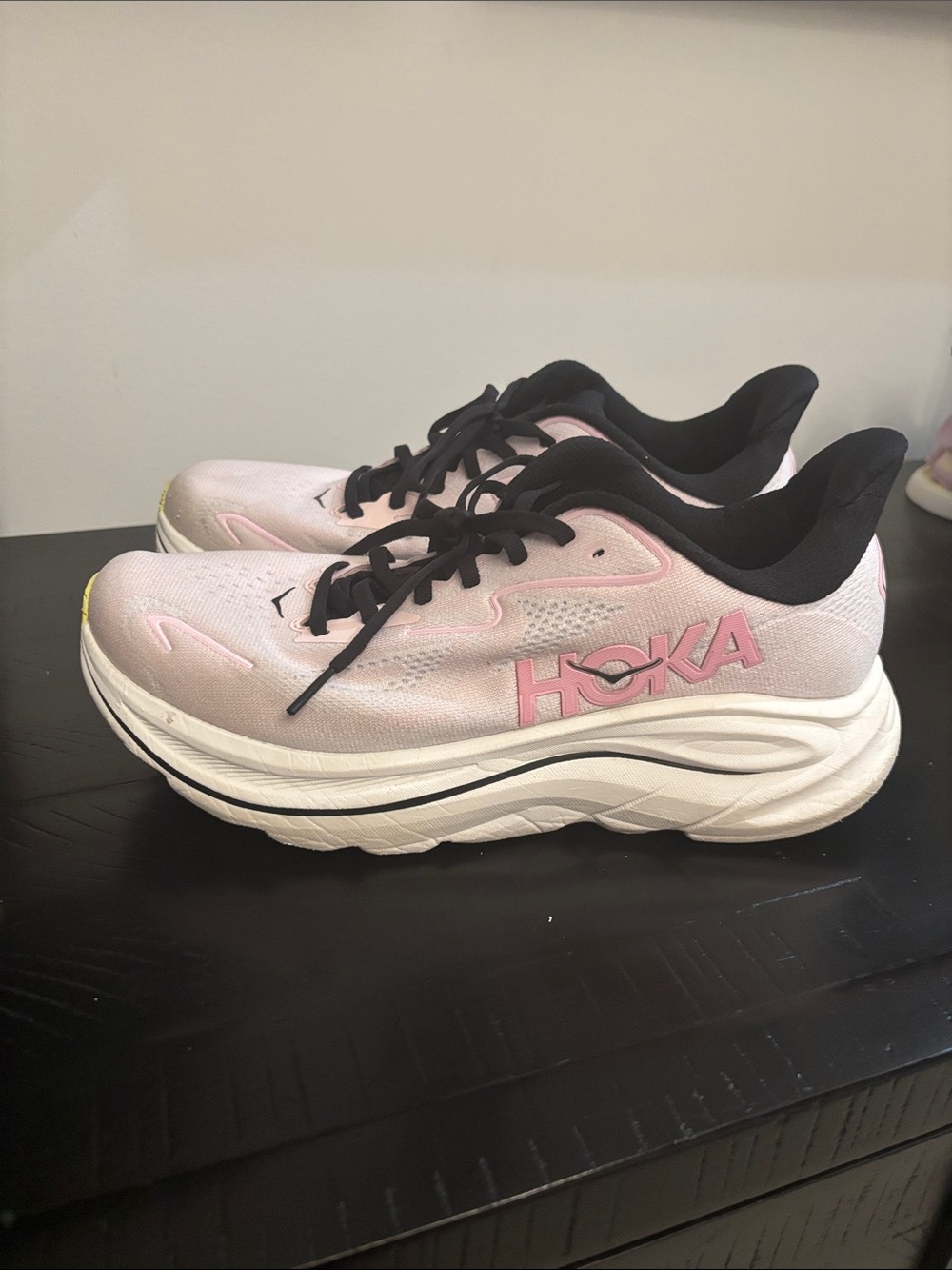 Hoka sneakers - Picture 4 of 6